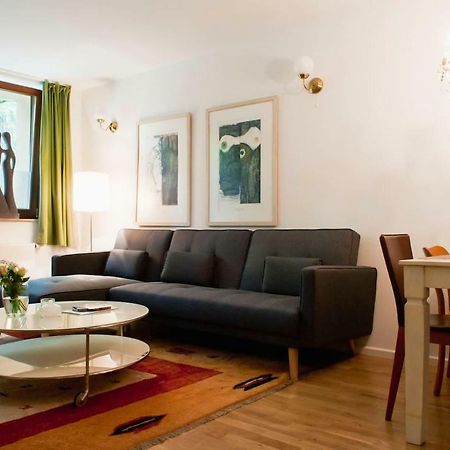 Beautiful Park Apartment For 4 Guests Berlin Eksteriør billede