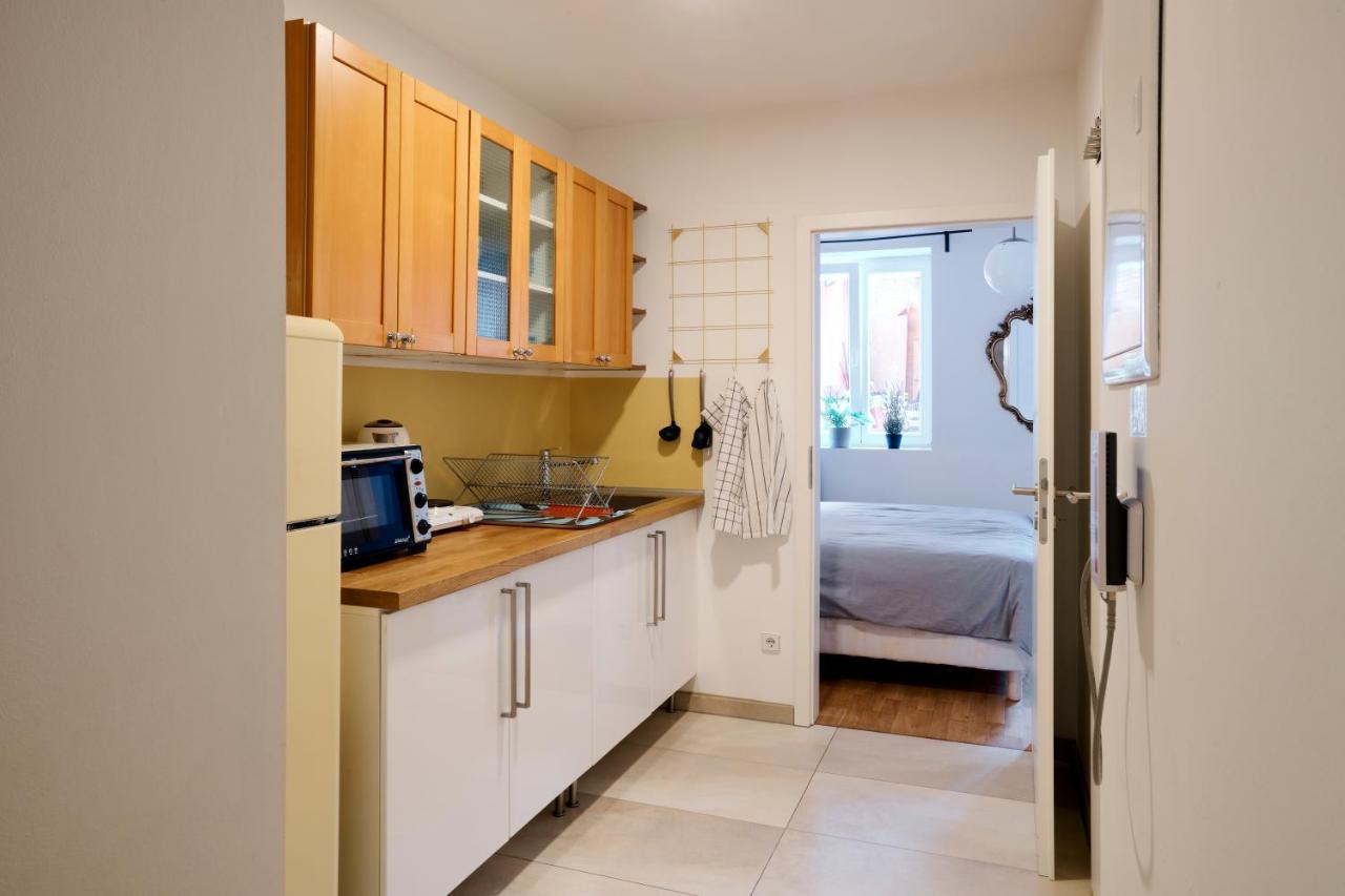 Beautiful Park Apartment For 4 Guests Berlin Eksteriør billede
