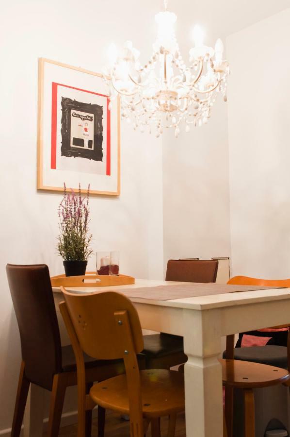 Beautiful Park Apartment For 4 Guests Berlin Eksteriør billede