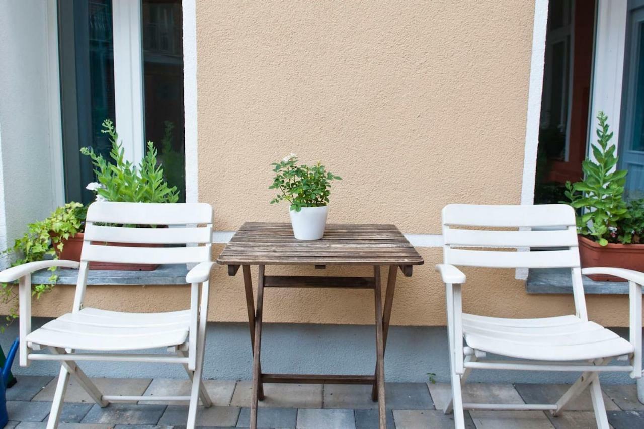 Beautiful Park Apartment For 4 Guests Berlin Eksteriør billede