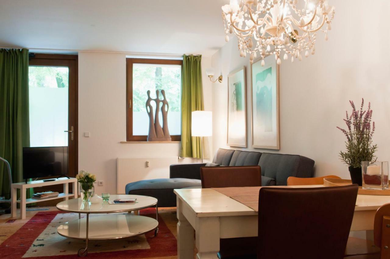 Beautiful Park Apartment For 4 Guests Berlin Eksteriør billede